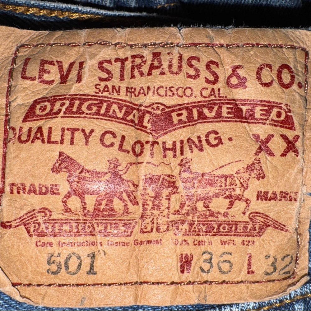 Levi's Vintage 501 Men's Original Straight Leg Jeans 36x32, Button Fly, red tab - Picture 7 of 9